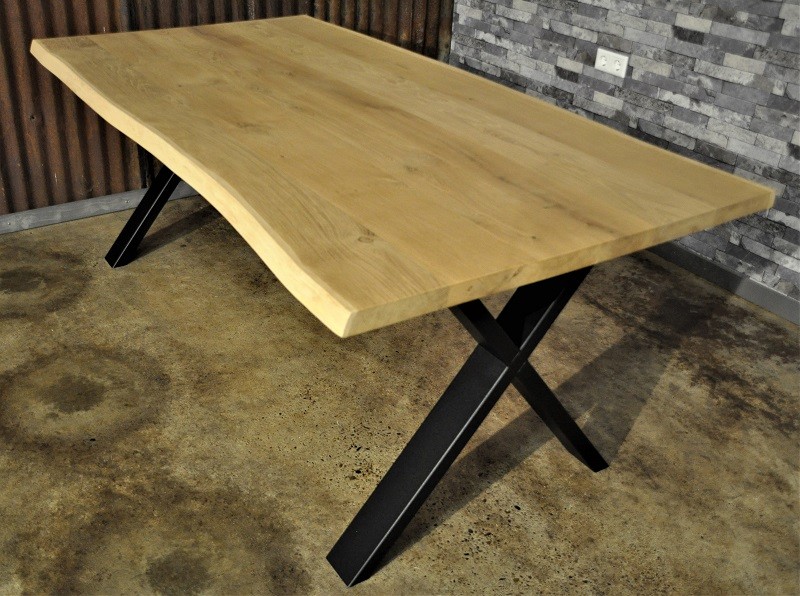 Eikenhouten tafel X-poot