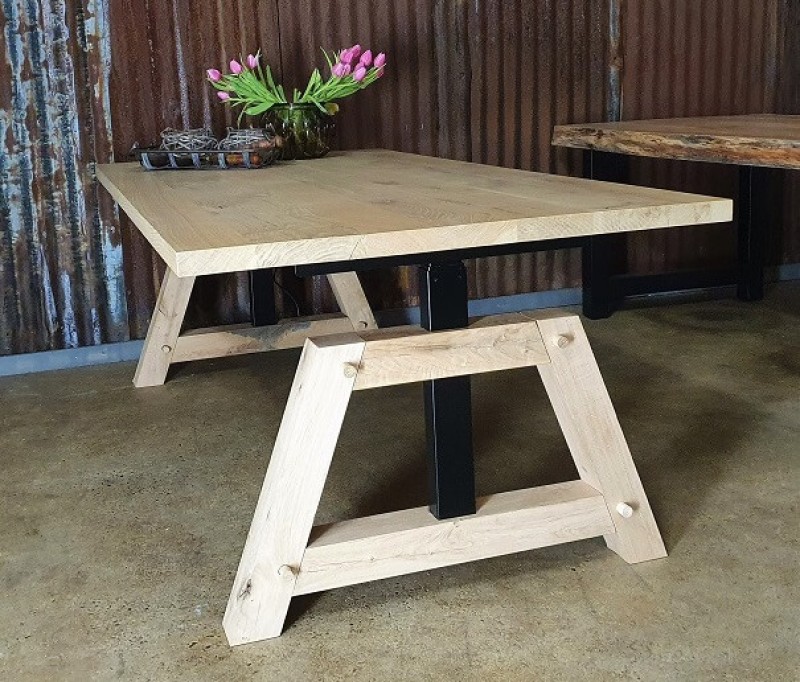 Vintable OAK-frame zit-sta tafel